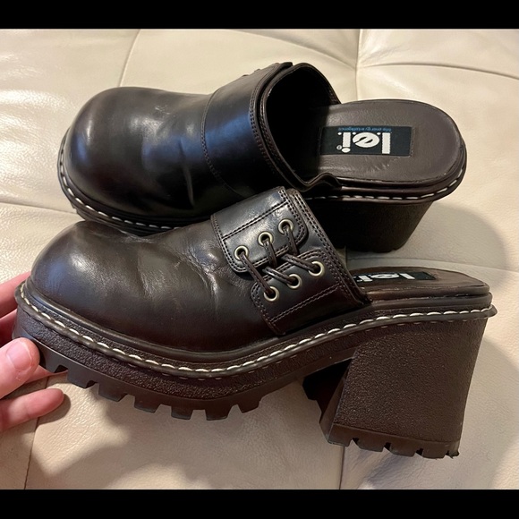 🖤SOLD🖤 Vintage L.e.i. Brown clog mules - Picture 4 of 5
